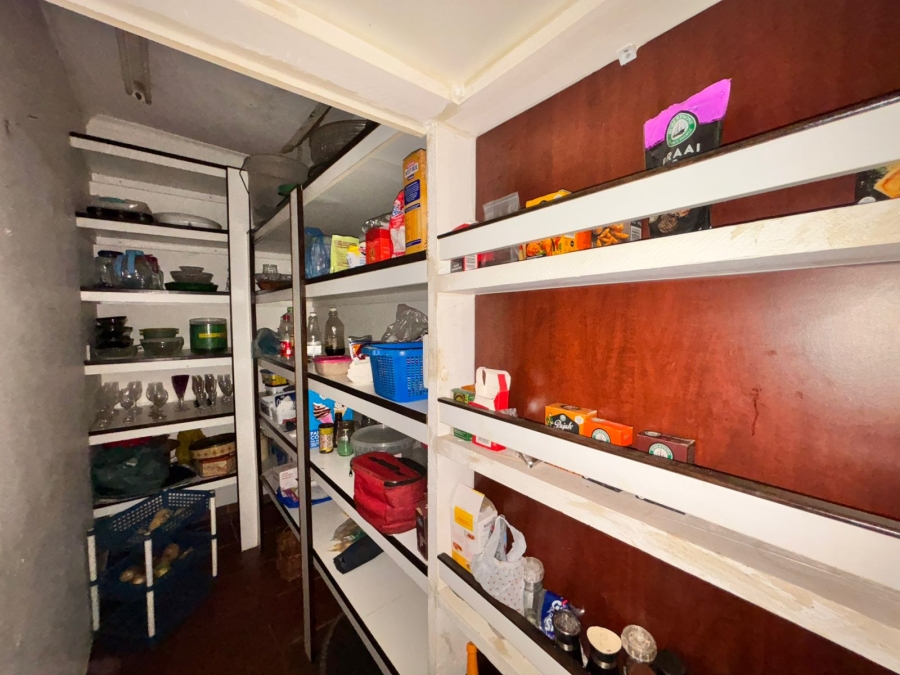 5 Bedroom Property for Sale in Flamwood North West